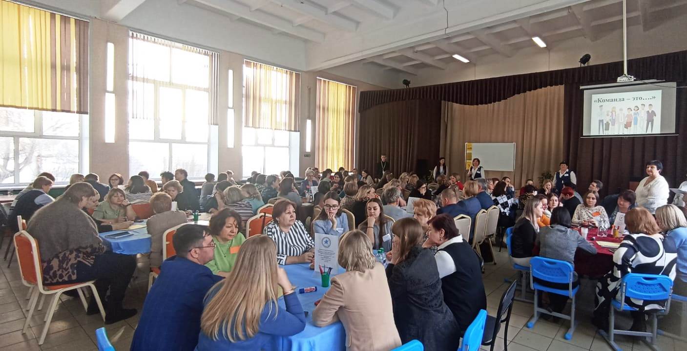 На базе МБОУ «Гимназии №45» прошло очередное заседание методического центра в формате педагогического совета.